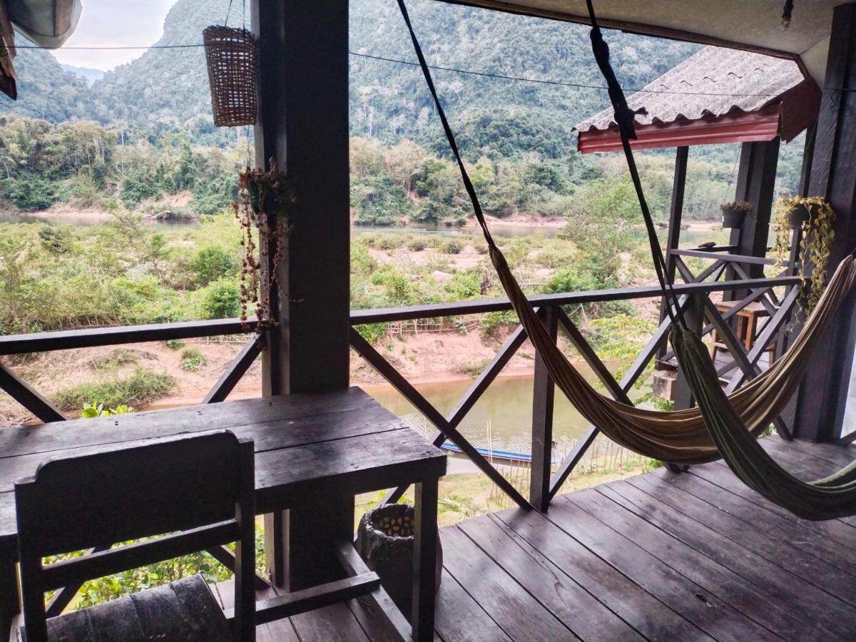 Pdv Guesthouse Muang Ngoi Екстериор снимка