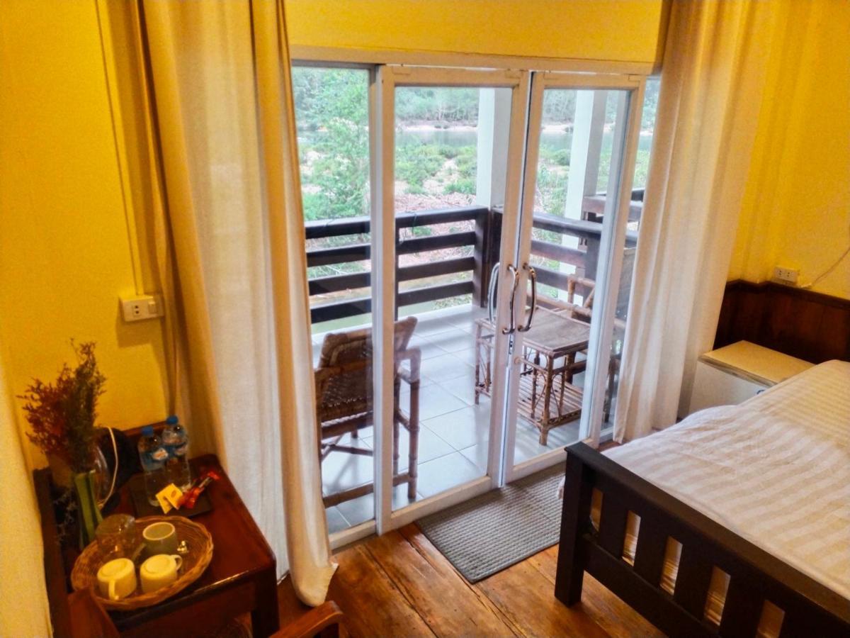 Pdv Guesthouse Muang Ngoi Екстериор снимка