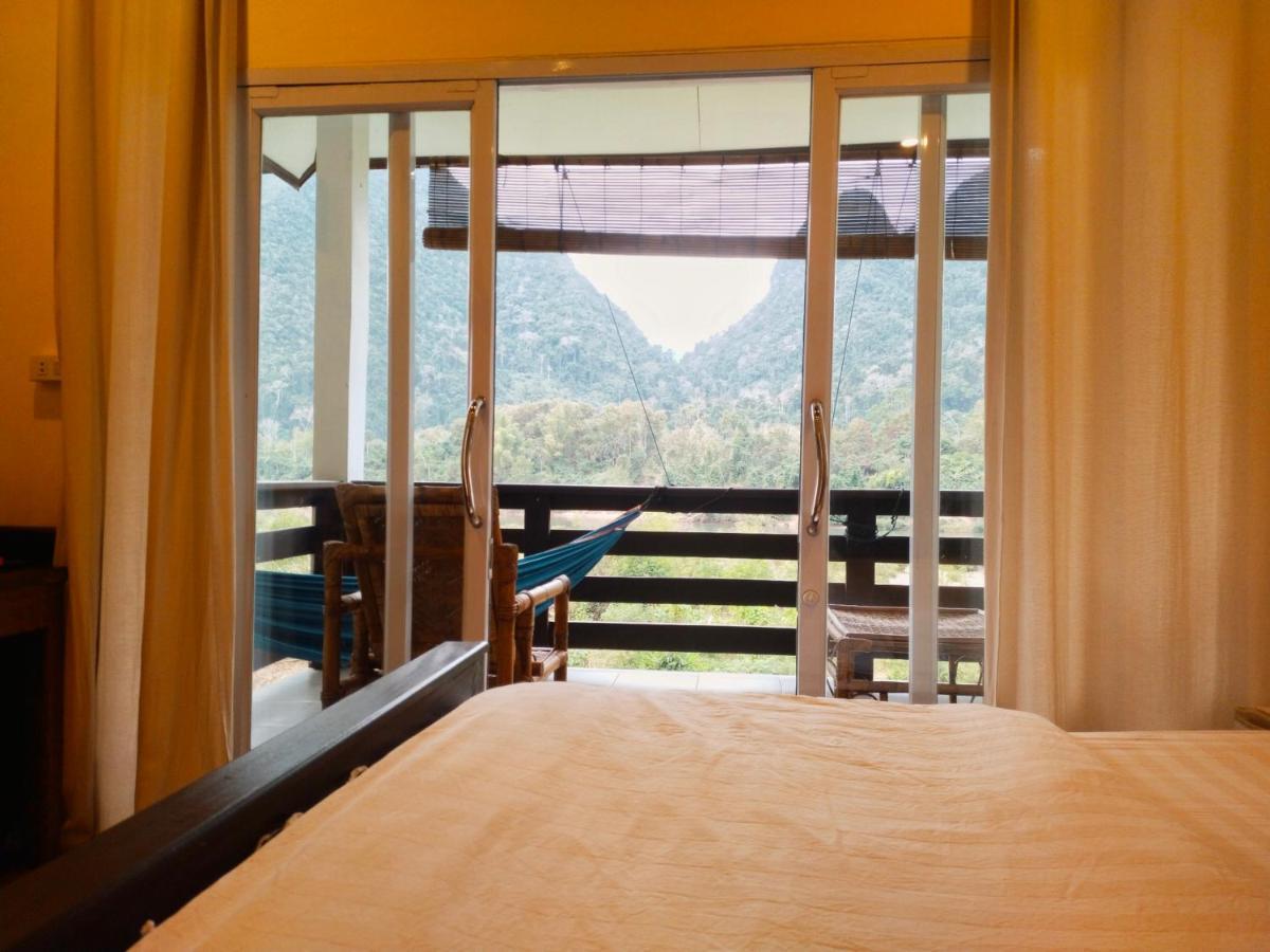 Pdv Guesthouse Muang Ngoi Екстериор снимка