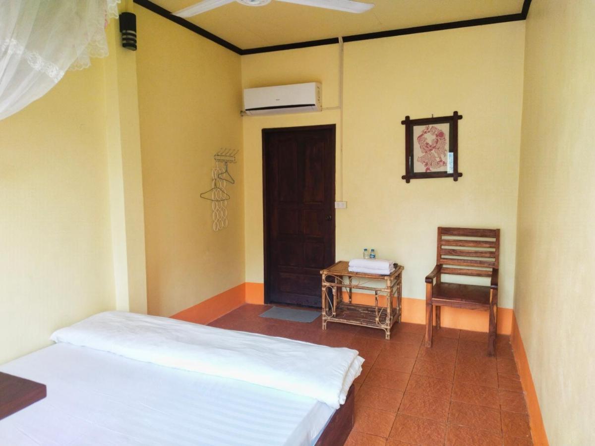 Pdv Guesthouse Muang Ngoi Екстериор снимка